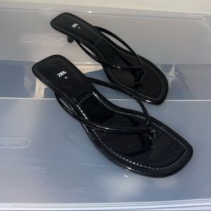 Zara Black 2inch Thong Patent Sandal